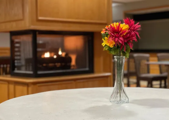 Fairbridge Inn & Suites Fort Wayne
