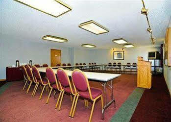 Fairbridge & Wayne Hotel 2*